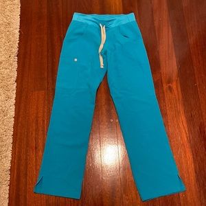 Figs Kade Cargo Scrub Pants in Teal